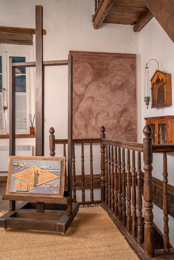 The 1813 Painter'S Villa By Neuvel Galaxídhion Екстериор снимка
